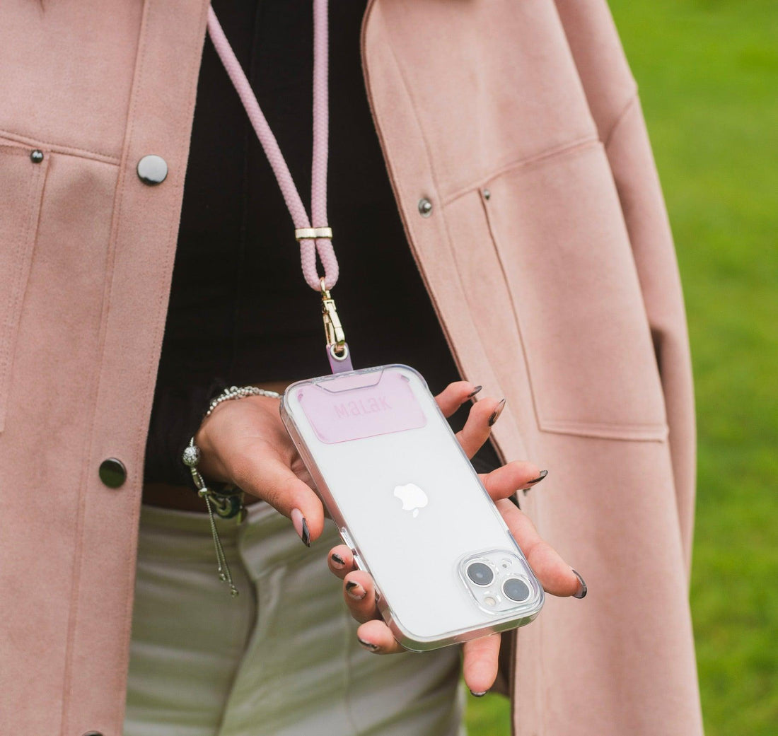 Los mejores accesorios universales para mejorar tu experiencia con el celular y llevarlo de forma segura: ¡Correas y cordones que liberan tus manos y revolucionan la manera de llevar el teléfono, compatibles con todas las marcas! - Malak Colombia 