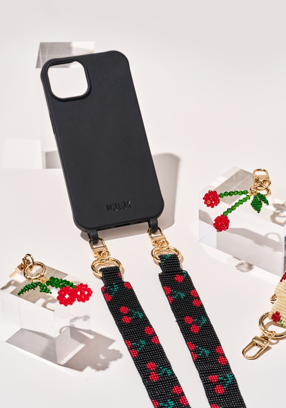 Set: Funda + Strap Mostacilla + Charm