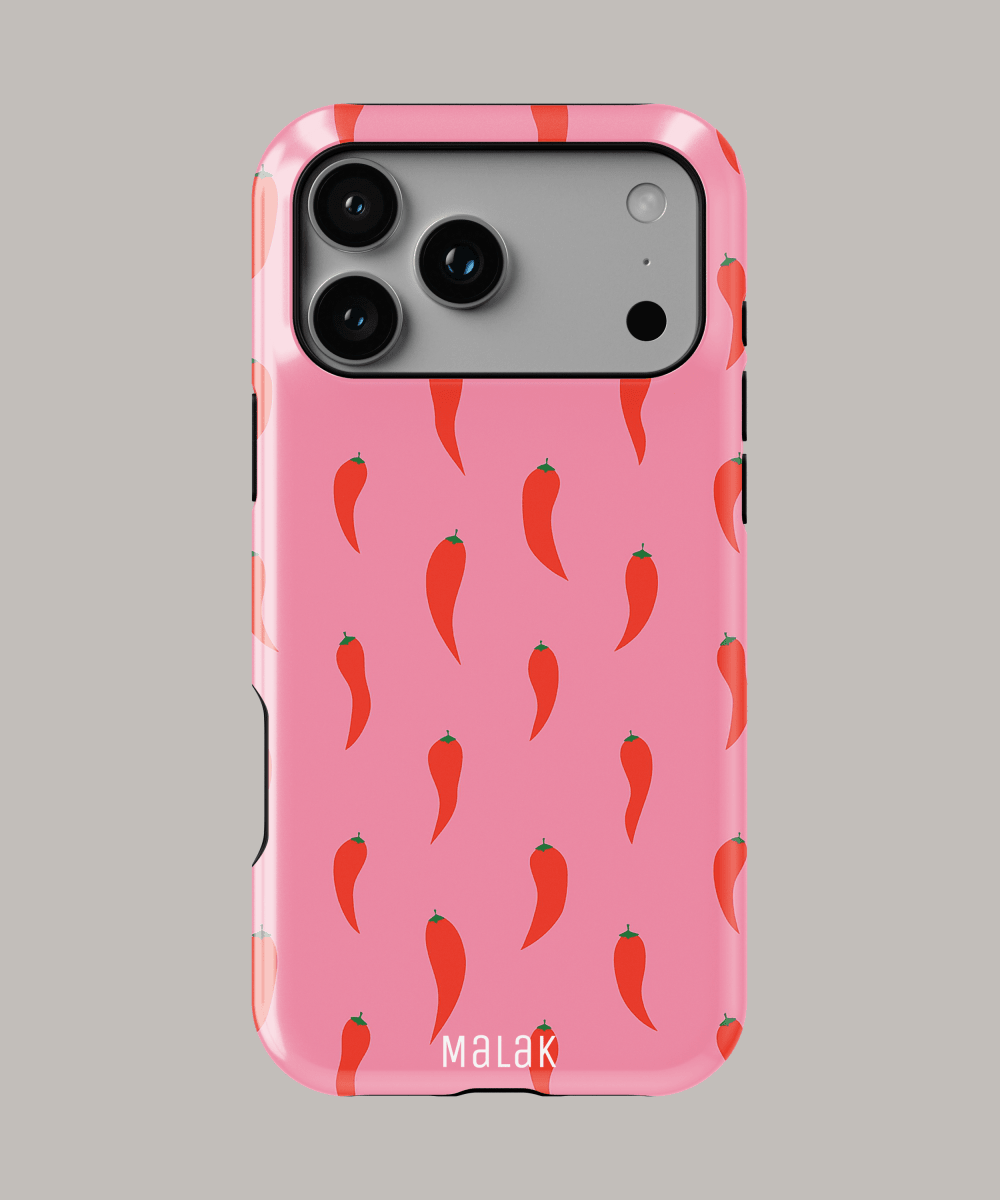 Fundas personalizadas para iPhone con diseño de chiles en fondo rosa, resistentes y con estilo.