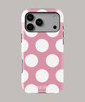 Funda personalizada iPhone lunares en diseño de lunares blancos sobre fondo rosa.