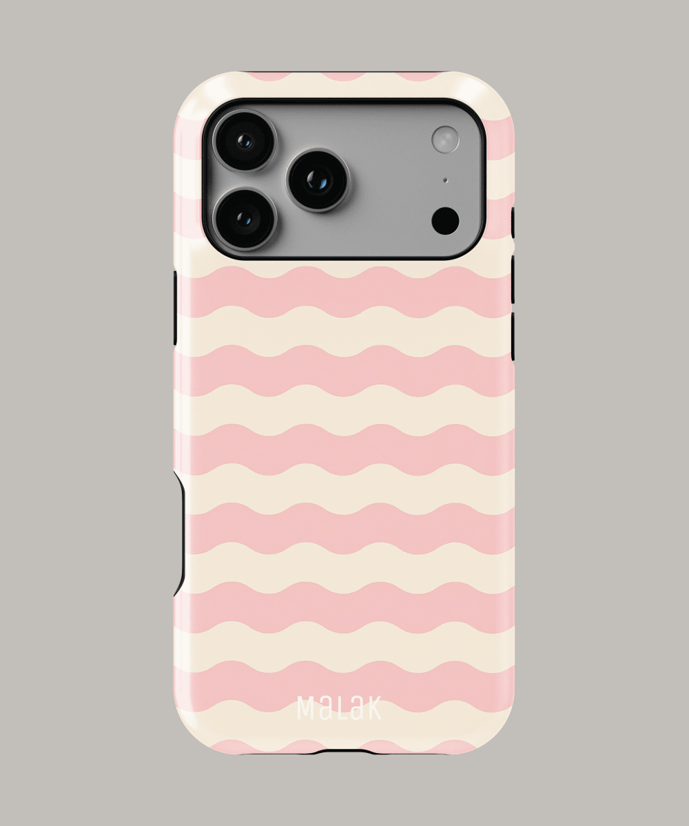 Funda personalizada para iPhone con diseño de olas rosas y crema de Malak, resistente y estilizada.