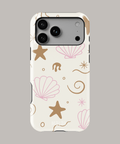 Funda personalizada para iPhone con diseño de conchas y estrellas en tonos suaves, ideal para protección y estilo.