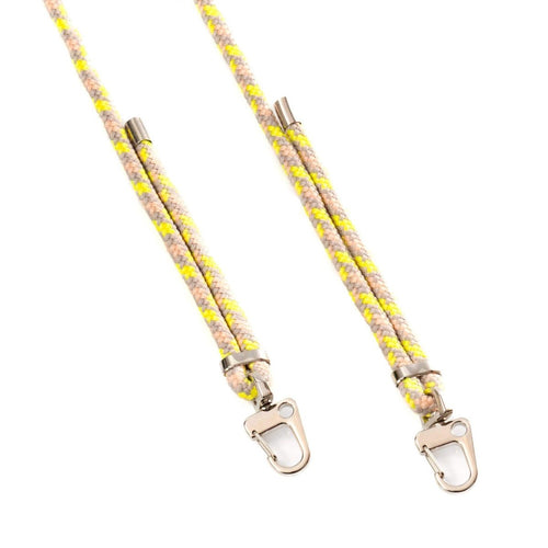 Cordón ajustable de lujo con diseño colorido y ganchos metálicos, ideal para estilo y durabilidad.